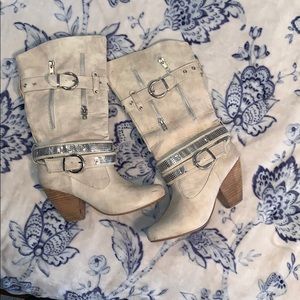 Rhinestone cowgirl boots size 7.5